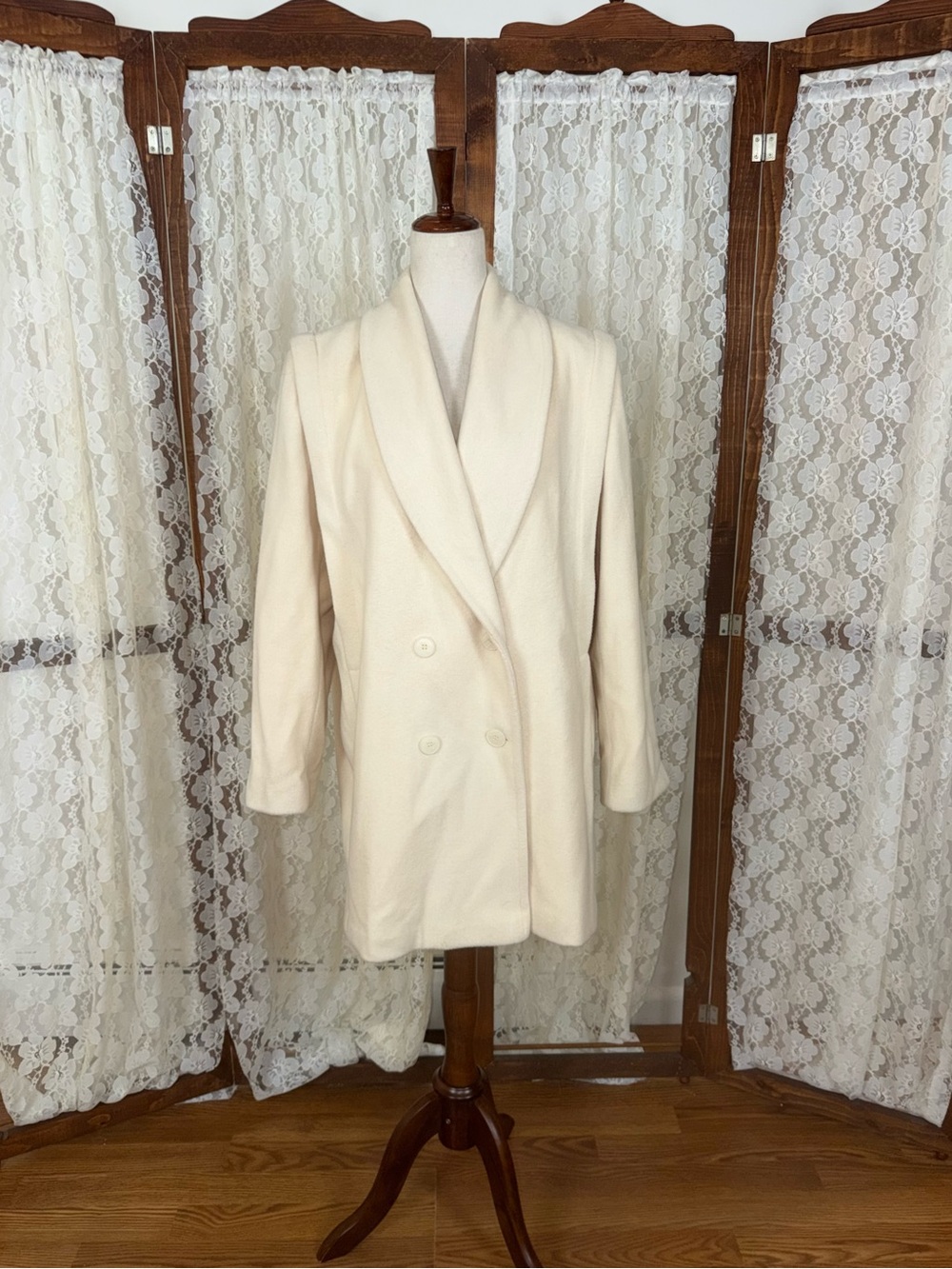 Pretty Vintage 1970s/80s Forecaster of Boston Wool Coat